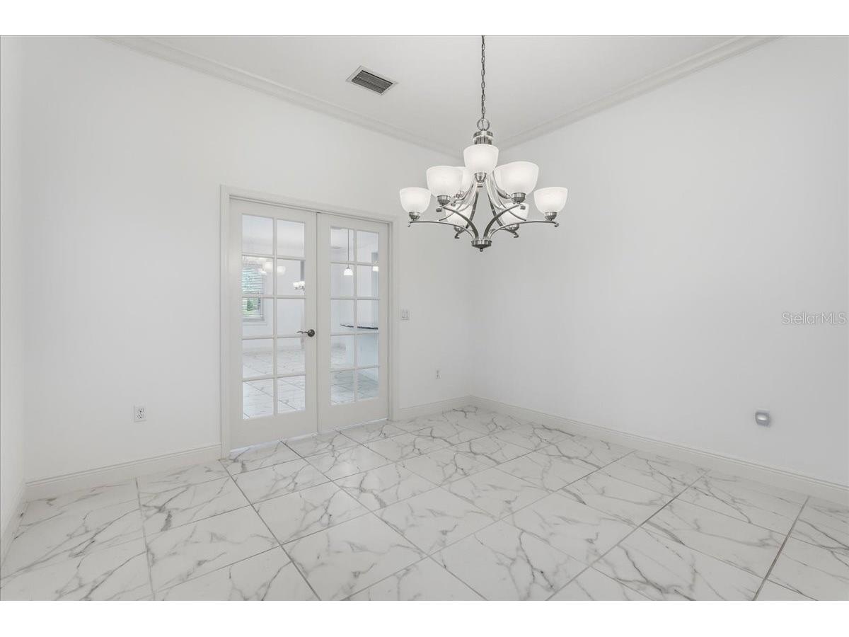 3613 Woodcliff Lake Terrace Sarasota FL 34243 A4696019 image27