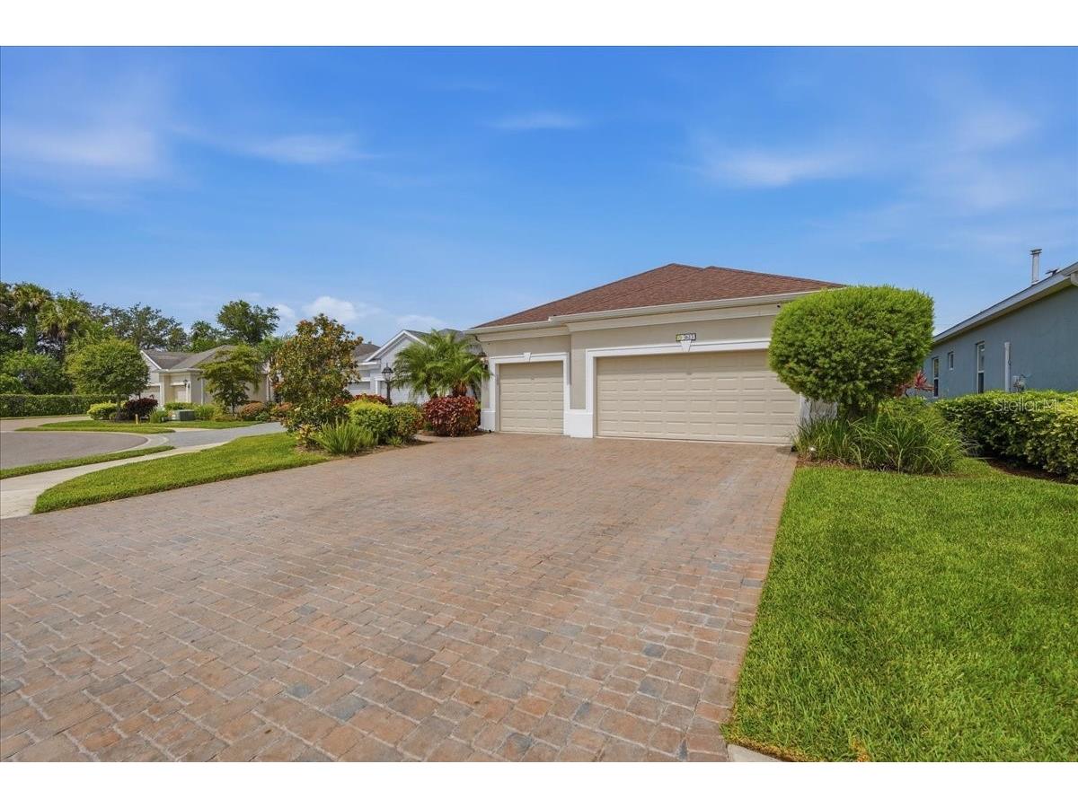 3613 Woodcliff Lake Terrace Sarasota FL 34243 A4696019 image3