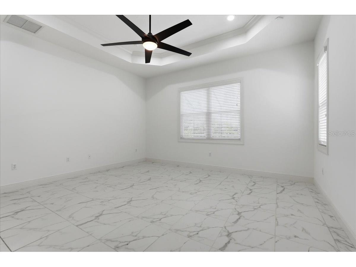 3613 Woodcliff Lake Terrace Sarasota FL 34243 A4696019 image33