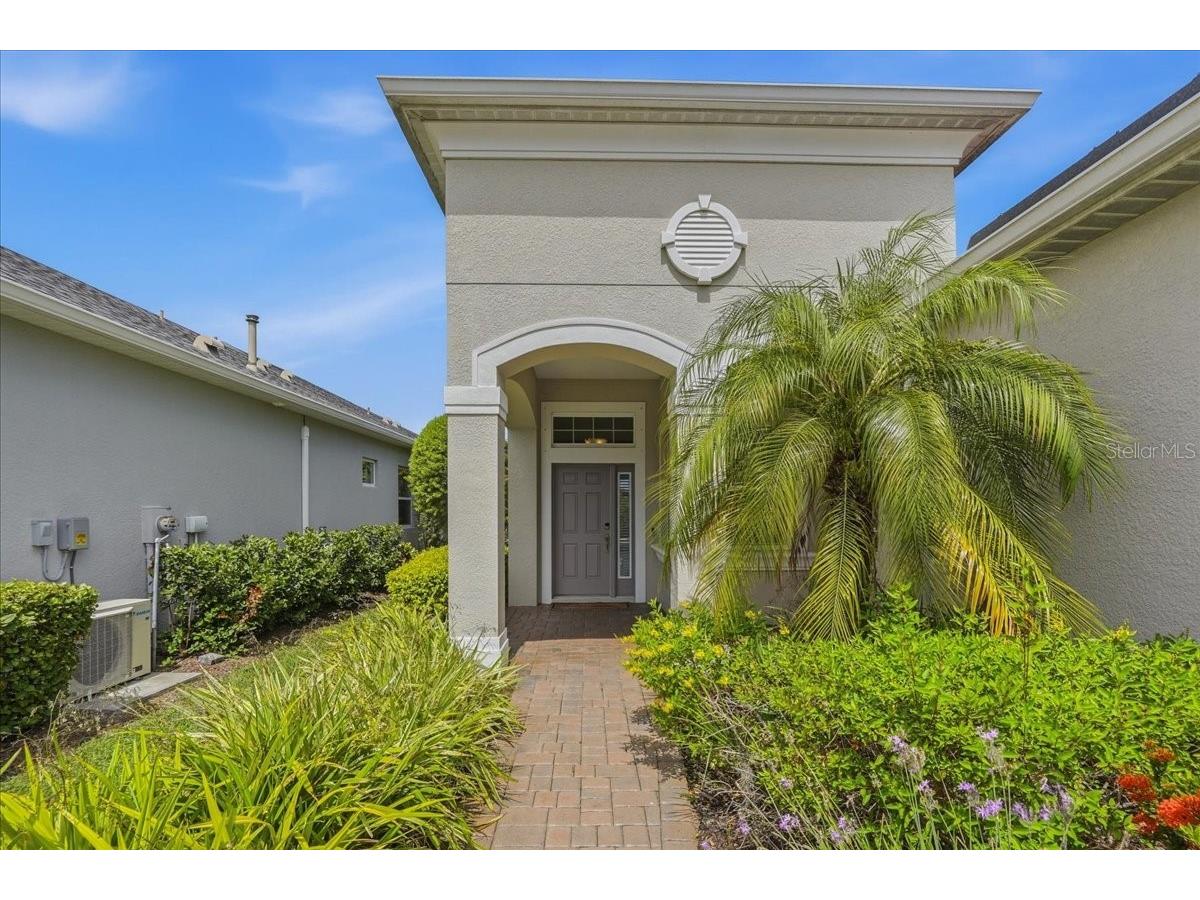 3613 Woodcliff Lake Terrace Sarasota FL 34243 A4696019 image4