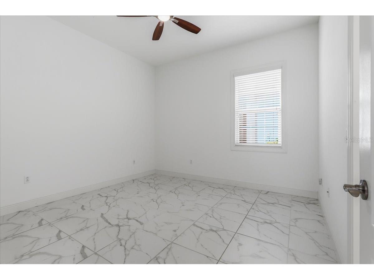 3613 Woodcliff Lake Terrace Sarasota FL 34243 A4696019 image44