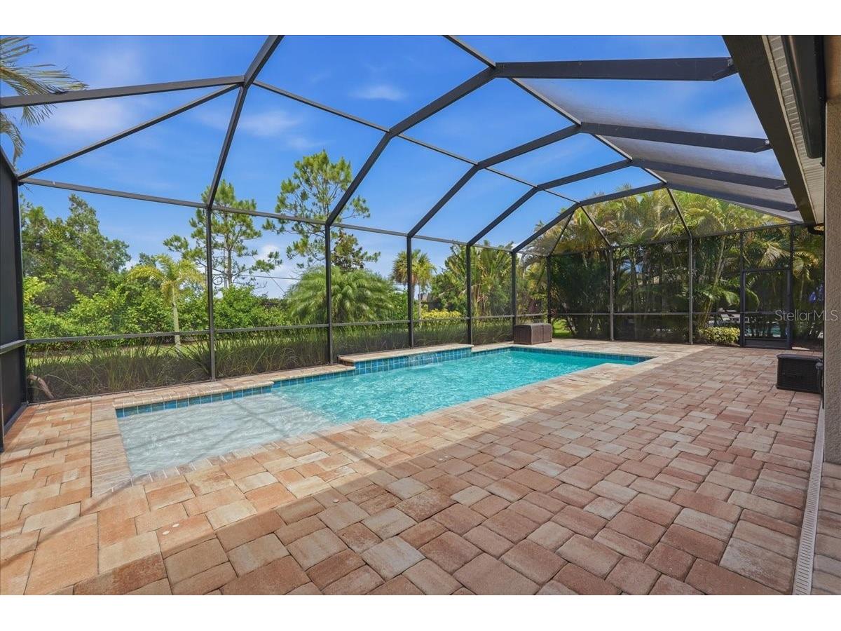 3613 Woodcliff Lake Terrace Sarasota FL 34243 A4696019 image50