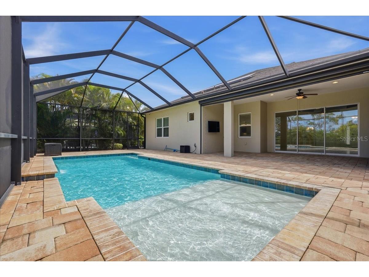 3613 Woodcliff Lake Terrace Sarasota FL 34243 A4696019 image51
