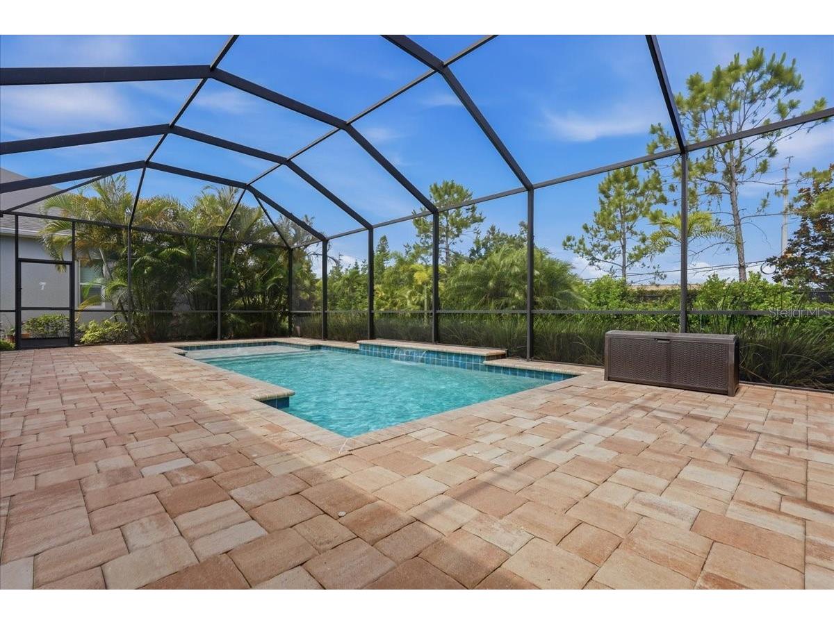 3613 Woodcliff Lake Terrace Sarasota FL 34243 A4696019 image52