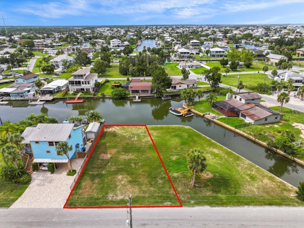 3614 Eagle Nest Drive Spring Hill FL 34607 - DIRECT GULF ACCESS W7877236 image1