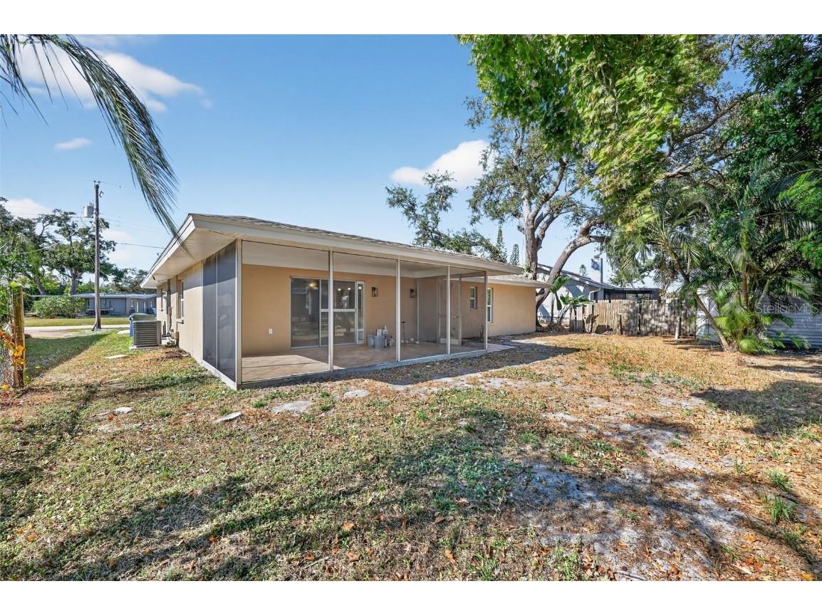 3615 Dunbar Drive Sarasota FL 34232 A4674663 image35