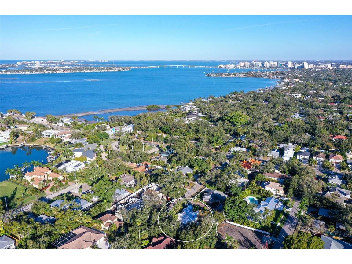 3615 Flores Avenue Sarasota FL 34239 A4675463 image1