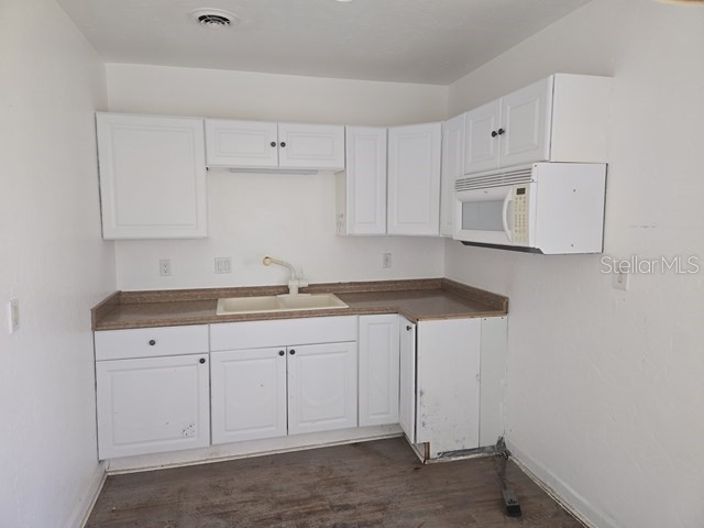 3615 Higel Avenue Sarasota FL 34242 TB8460558 image10
