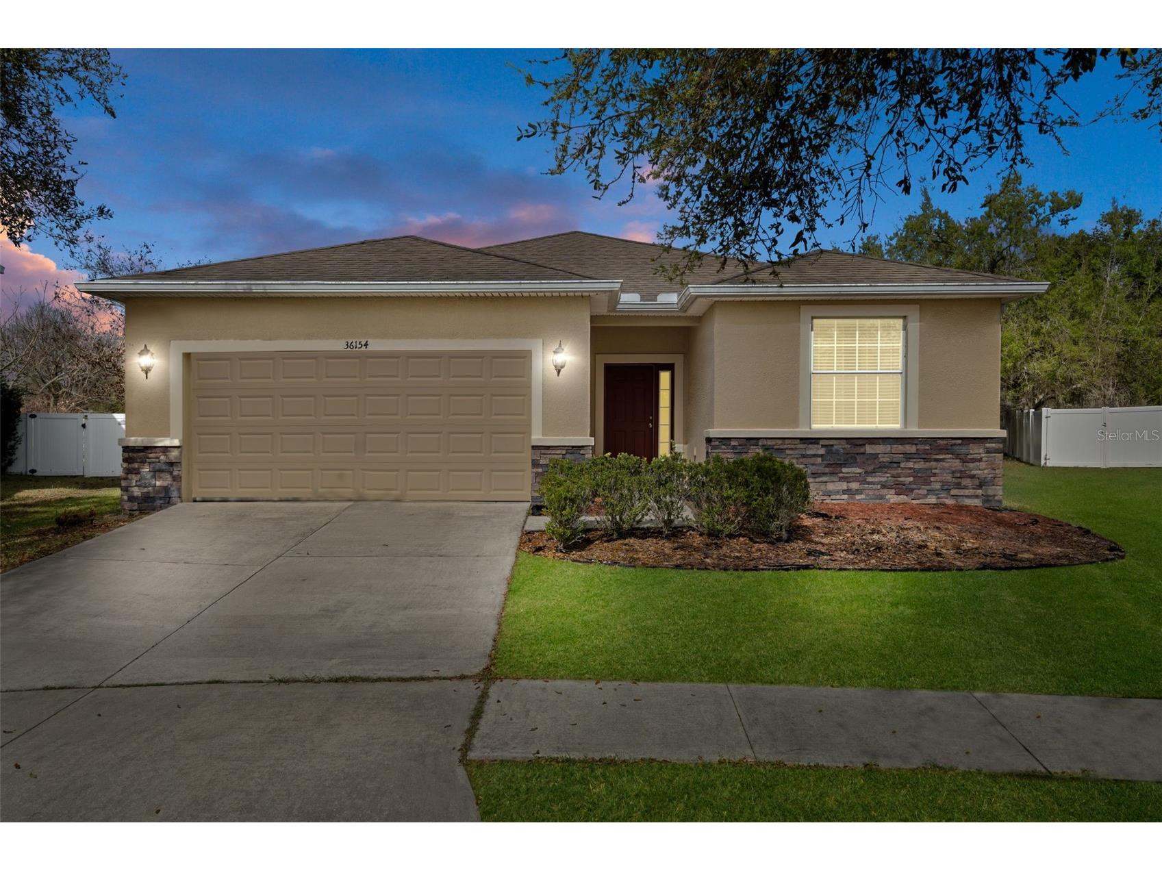 36154 Laguna Hills Circle Zephyrhills FL 33541 TB8484276 image1