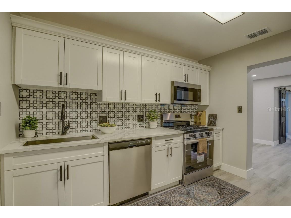 3616 Lindell Avenue Tampa FL 33610 TB8421046 image10