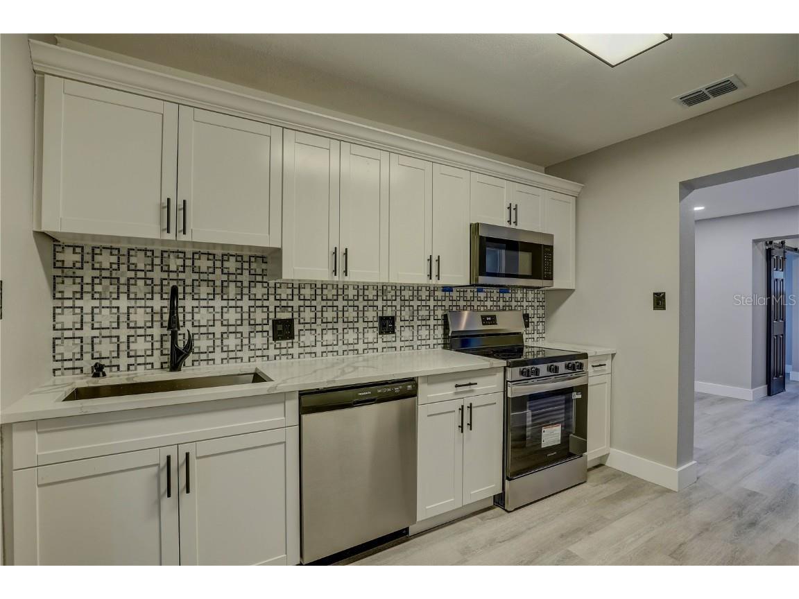 3616 Lindell Avenue Tampa FL 33610 TB8421046 image19