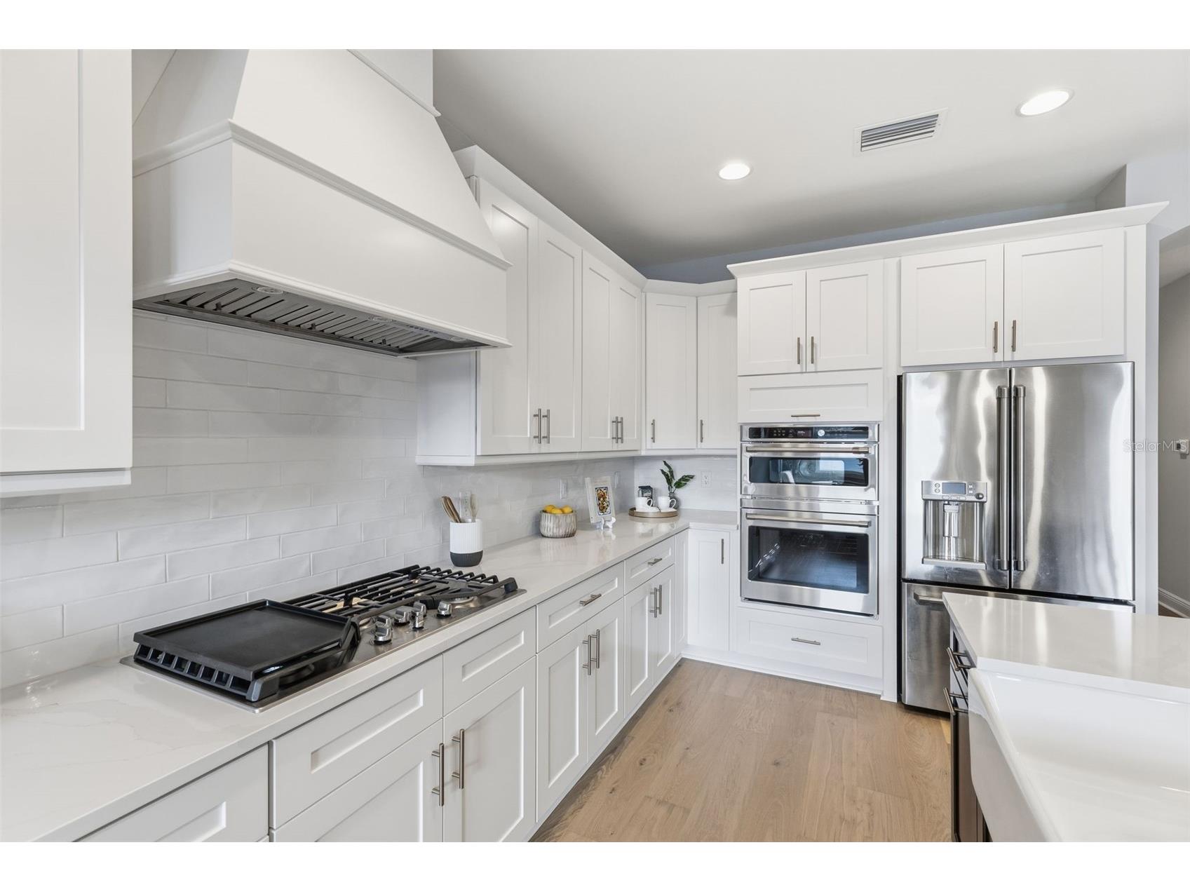 3616 W Platt Street Tampa FL 33609 TB8381543 image14