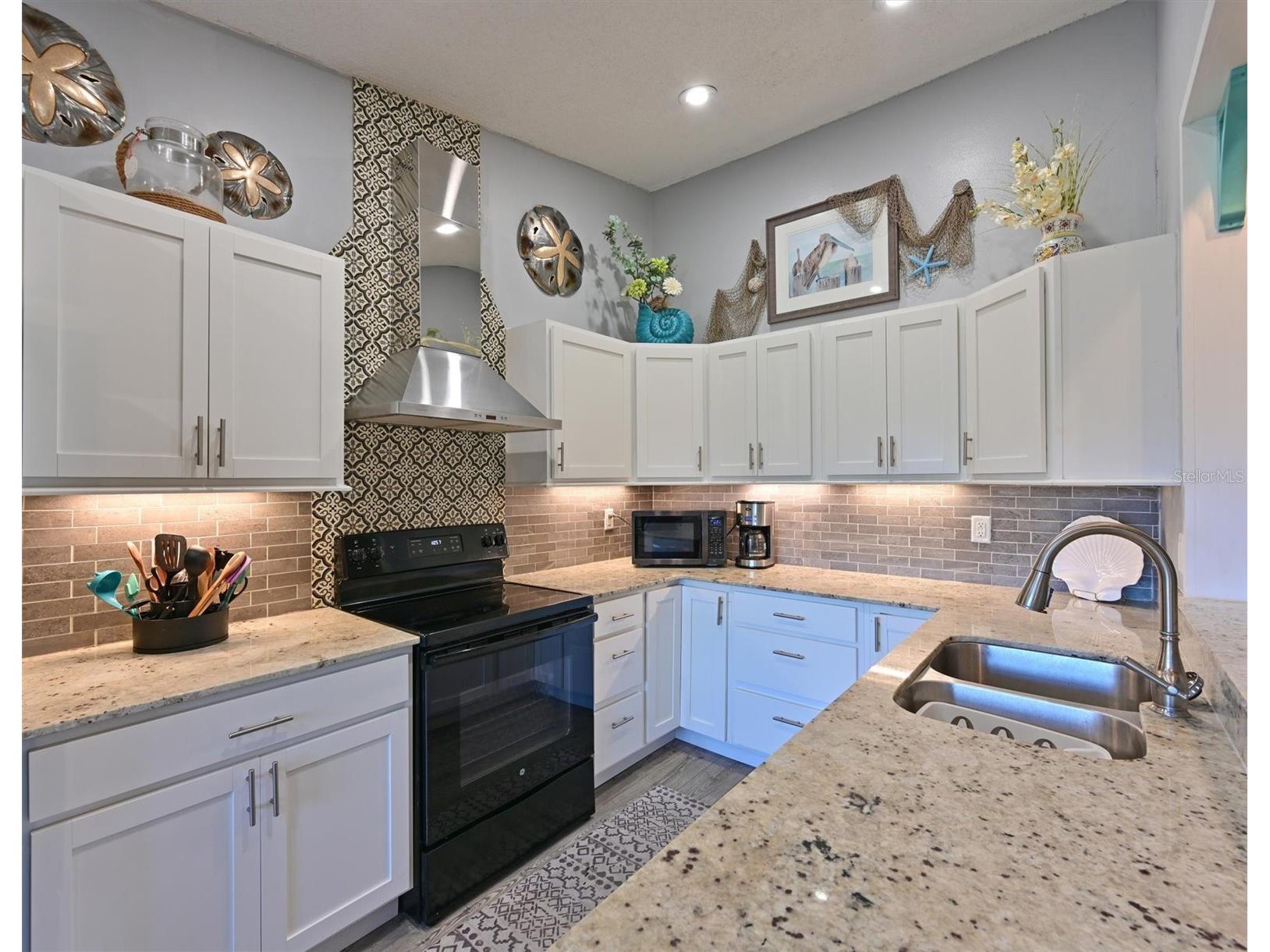 3617 34th Avenue Drive W Bradenton FL 34205 A4698025 image15