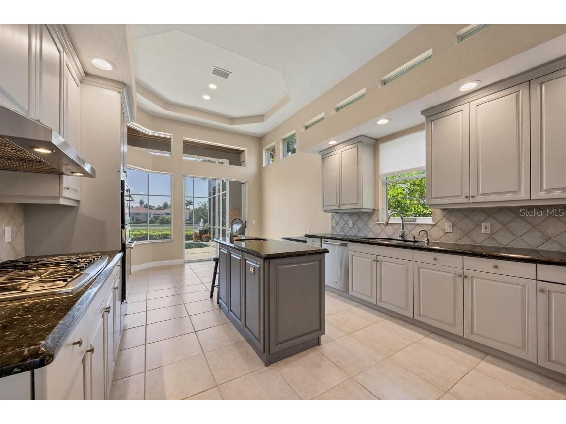 3617 Fair Oaks Place Longboat Key FL 34228 A4663935 image12
