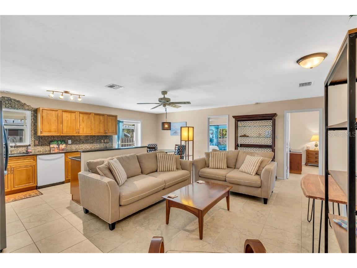 3617 Iroquois Avenue Sarasota FL 34234 A4660590 image4