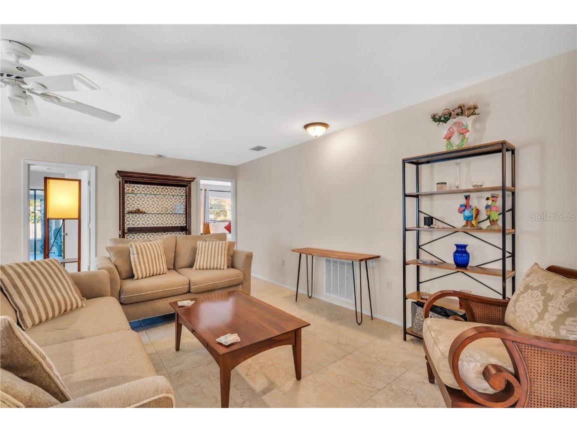 3617 Iroquois Avenue Sarasota FL 34234 A4660590 image8