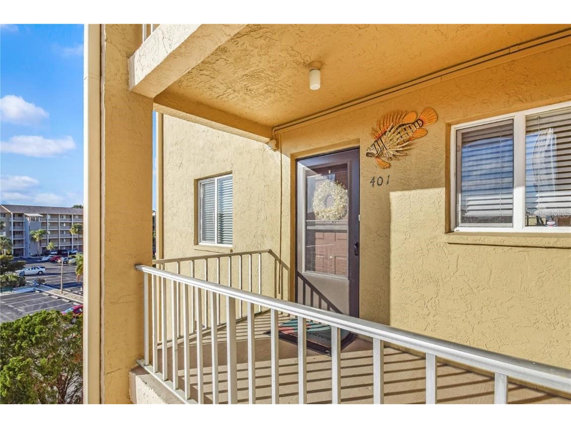 3617 Lake Bayshore Drive #J-401 Bradenton FL 34205 A4670880 image1