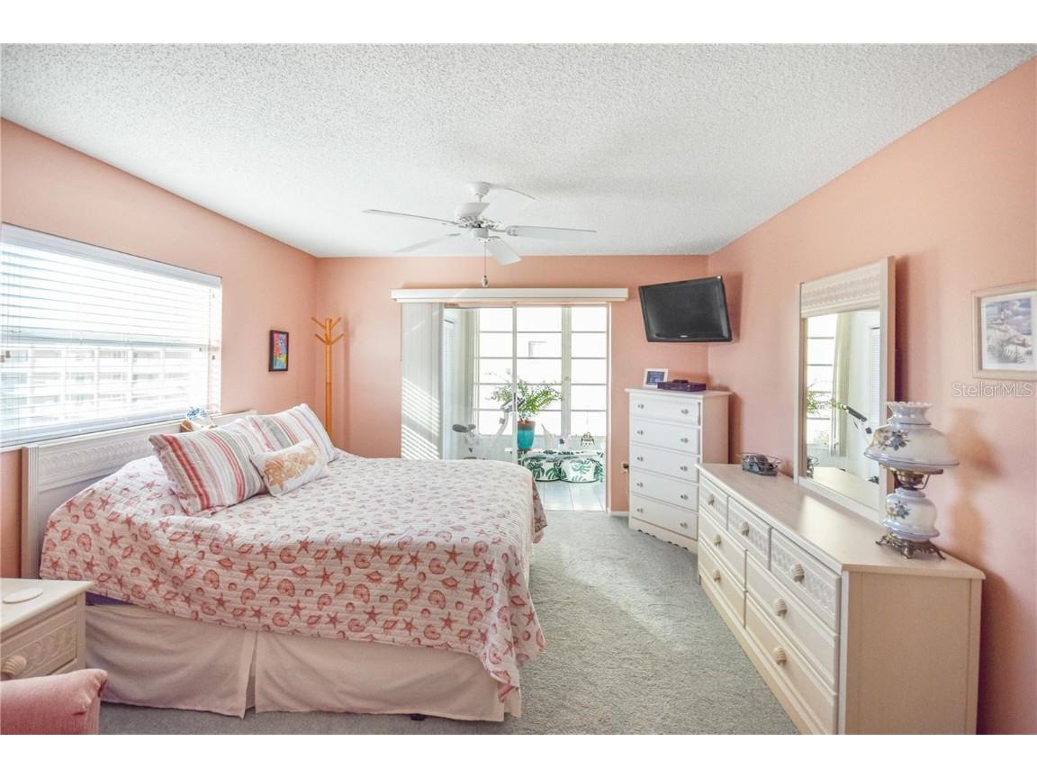 3617 Lake Bayshore Drive #J-401 Bradenton FL 34205 A4670880 image25