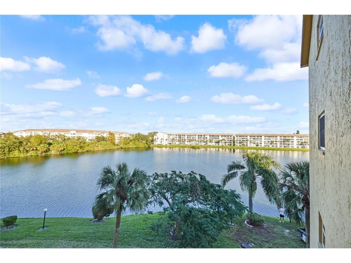 3617 Lake Bayshore Drive #J-401 Bradenton FL 34205 A4670880 image28