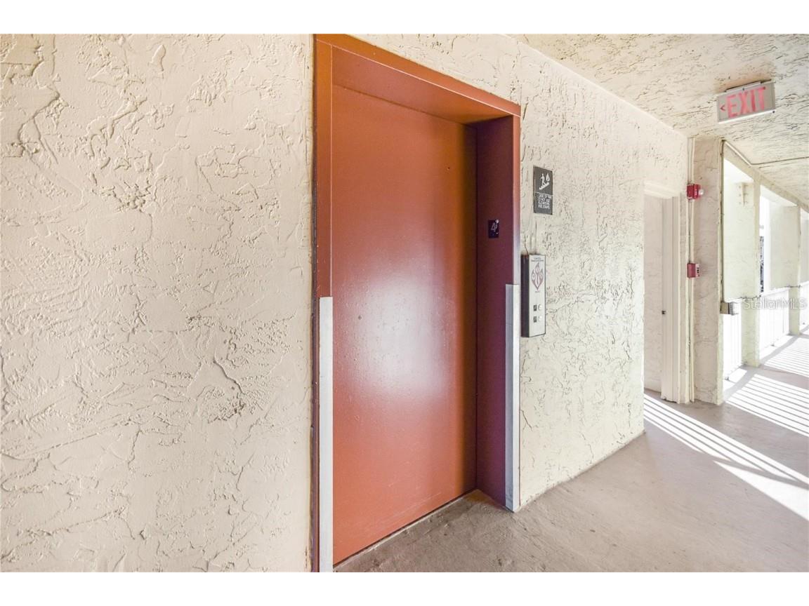 3617 Lake Bayshore Drive #J-401 Bradenton FL 34205 A4670880 image29