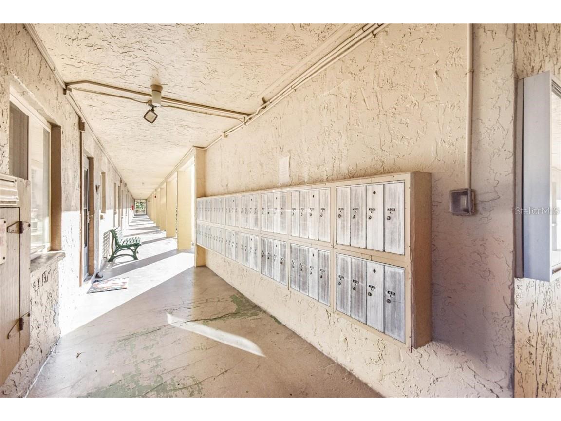 3617 Lake Bayshore Drive #J-401 Bradenton FL 34205 A4670880 image31