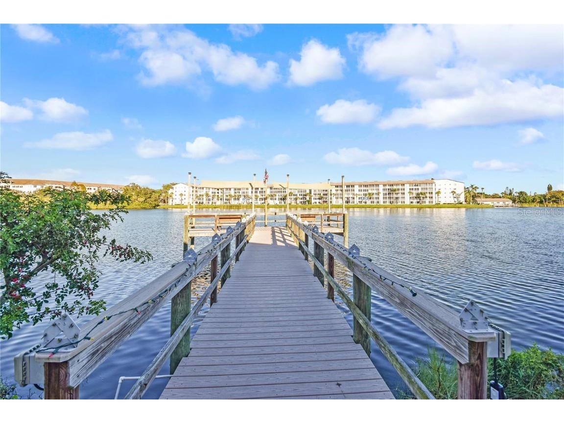 3617 Lake Bayshore Drive #J-401 Bradenton FL 34205 A4670880 image33
