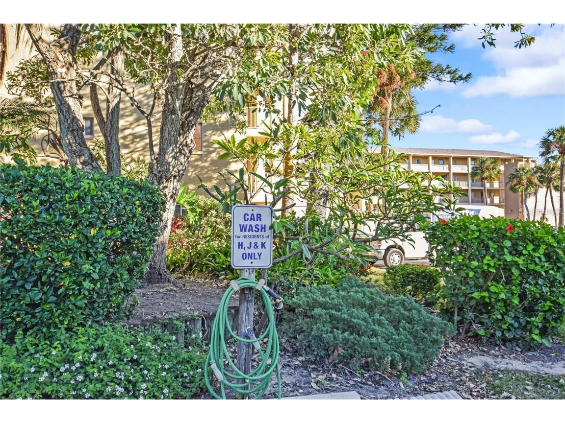 3617 Lake Bayshore Drive #J-401 Bradenton FL 34205 A4670880 image38