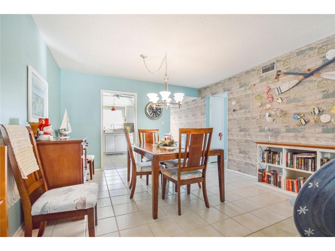 3617 Lake Bayshore Drive #J-401 Bradenton FL 34205 A4670880 image9