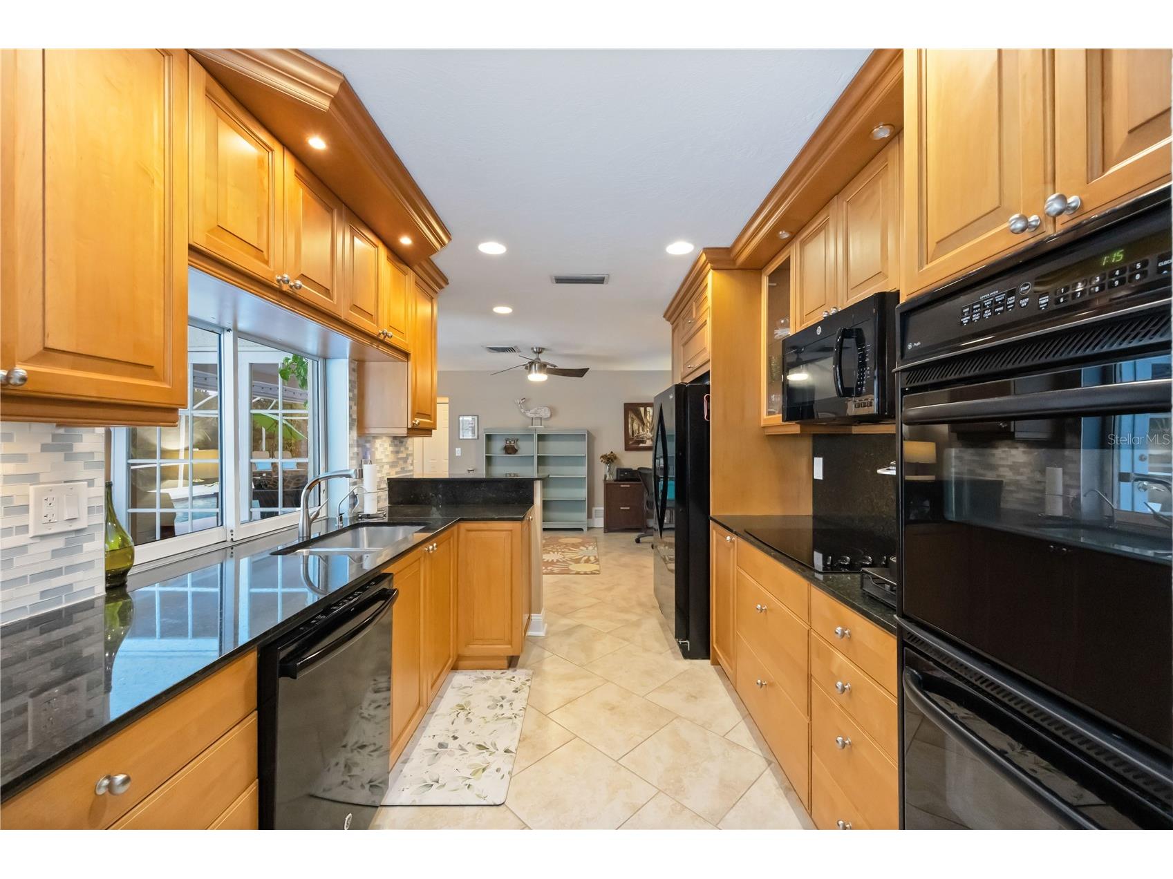 3619 Pembrook Drive Sarasota FL 34239 A4681591 image13