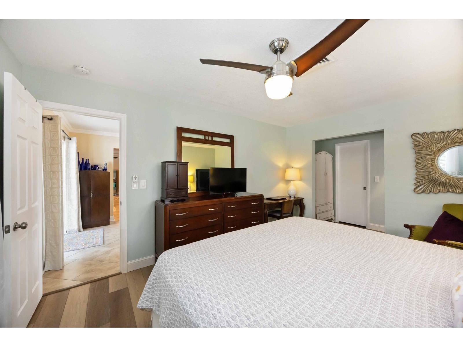 3619 Pembrook Drive Sarasota FL 34239 A4681591 image19