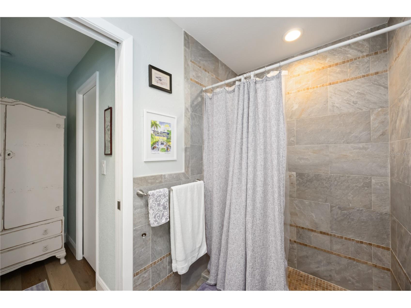 3619 Pembrook Drive Sarasota FL 34239 A4681591 image28