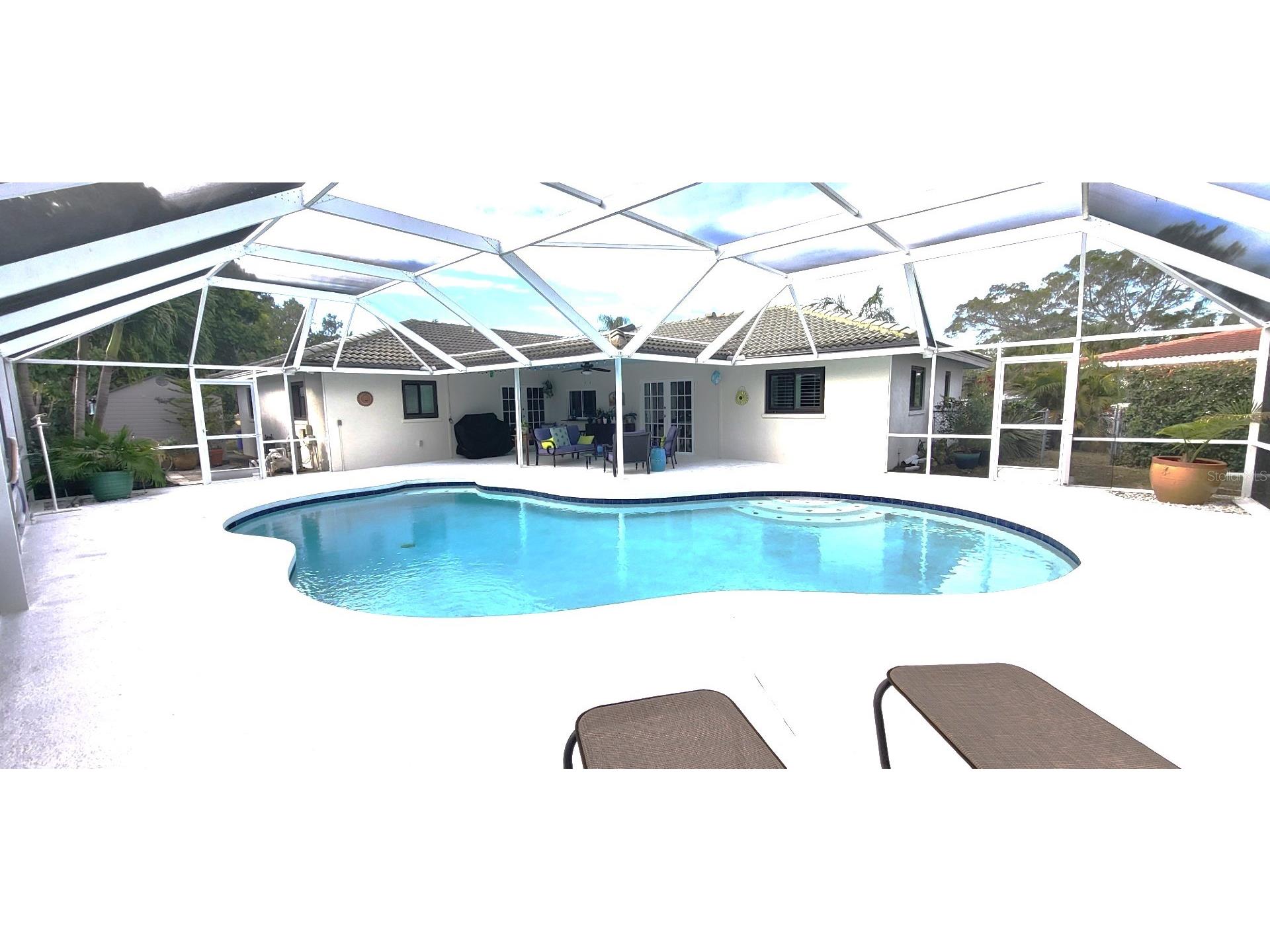 3619 Pembrook Drive Sarasota FL 34239 A4681591 image3
