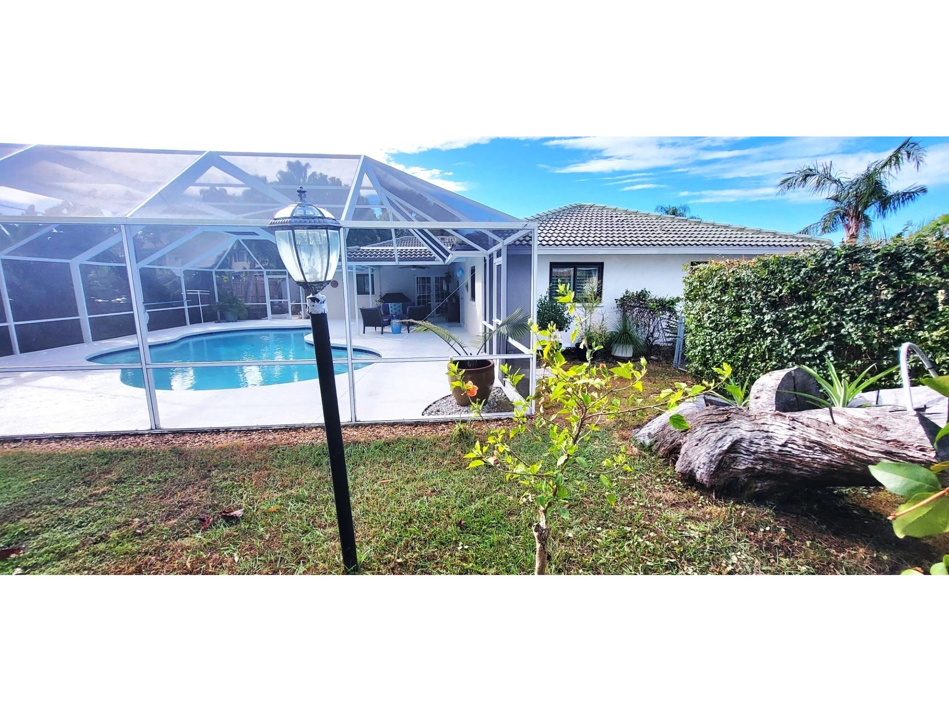 3619 Pembrook Drive Sarasota FL 34239 A4681591 image34