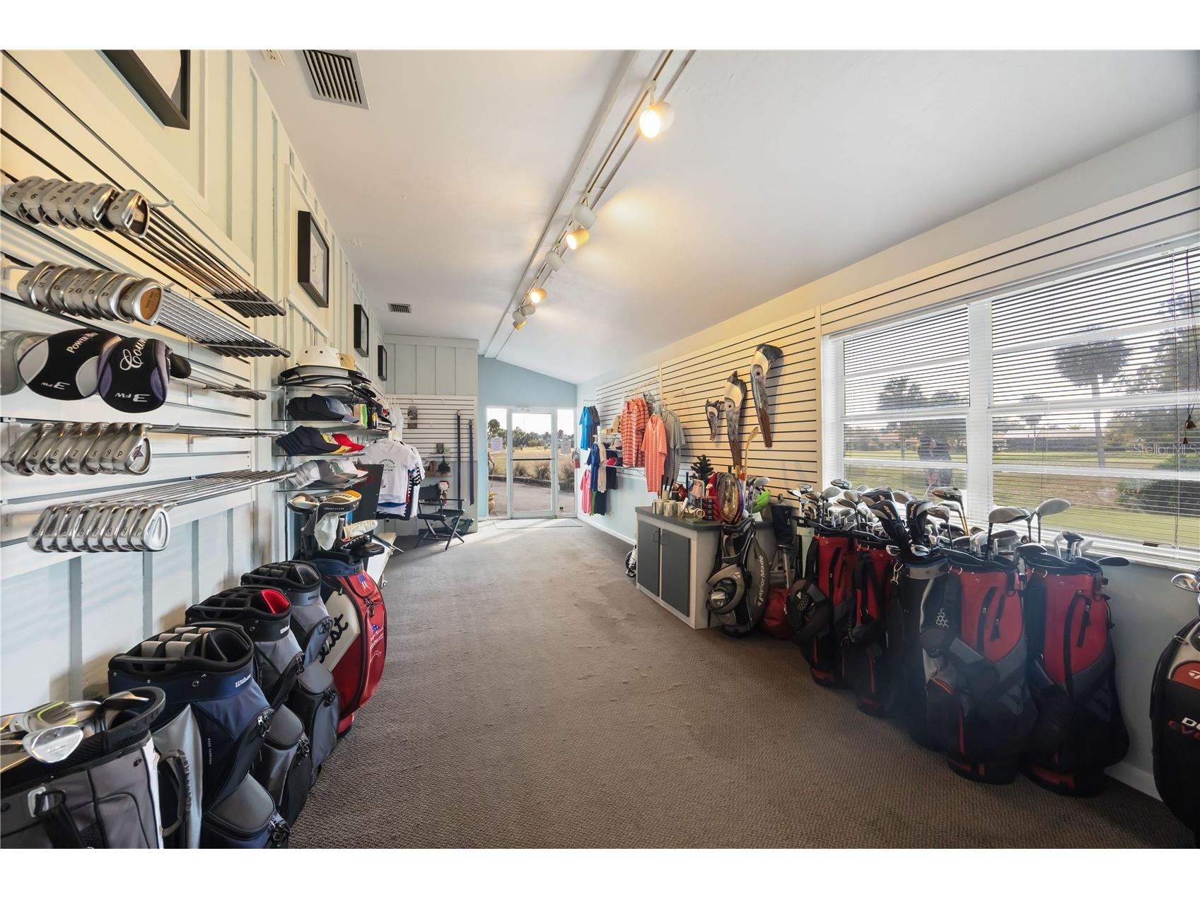 3619 Pembrook Drive Sarasota FL 34239 A4681591 image42