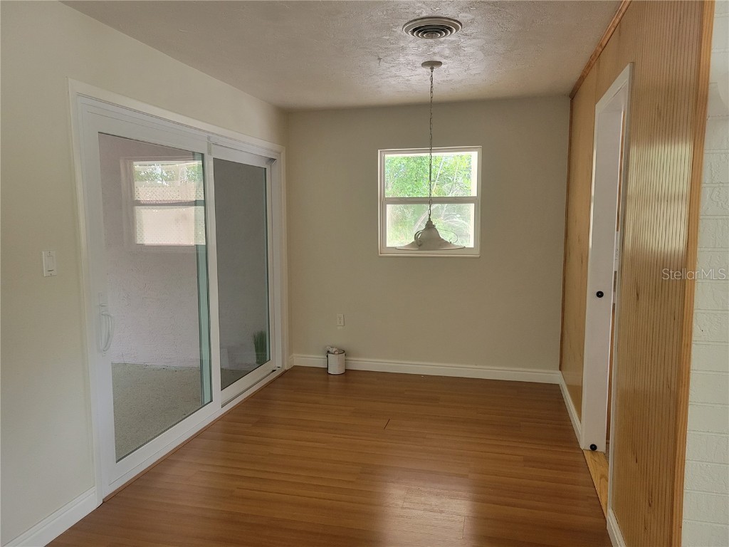 362 Mcarthur Avenue Sarasota FL 34243 A4668130 image3