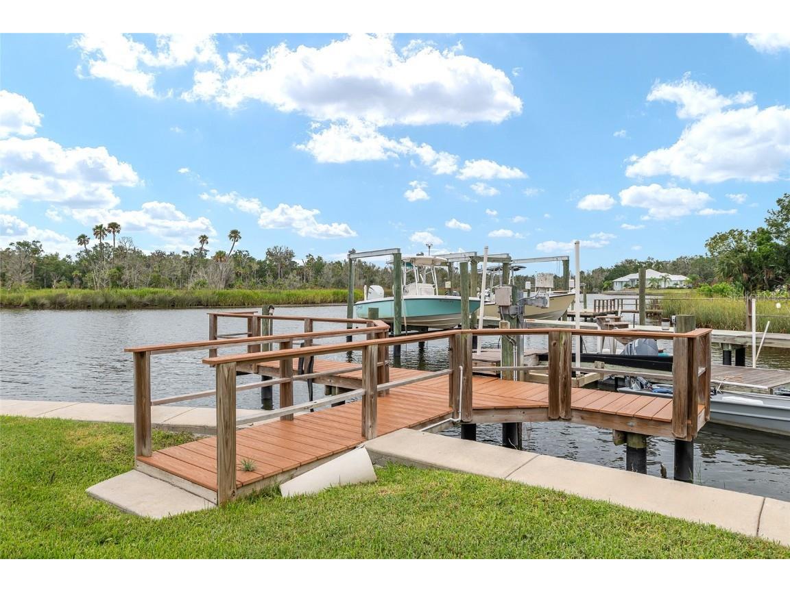 362 NW 14th Place #21 Crystal River FL 34428 OM709188 image5