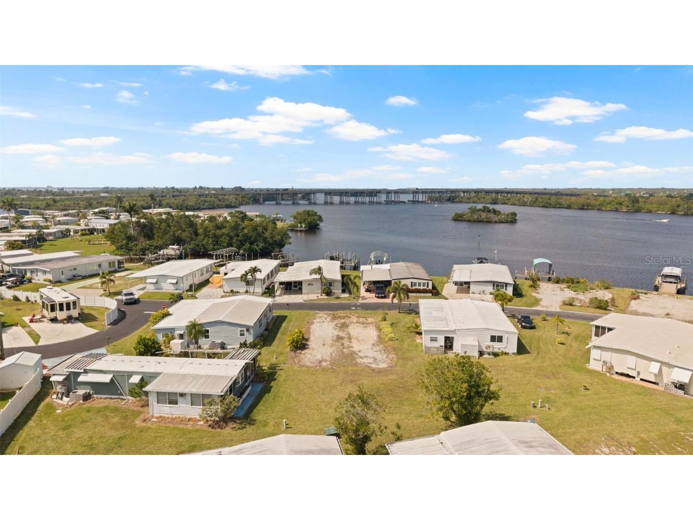 362 Shoreland Drive Fort Myers FL 33905 - CALOOSAHATCHEE RIVER TB8364849 image3