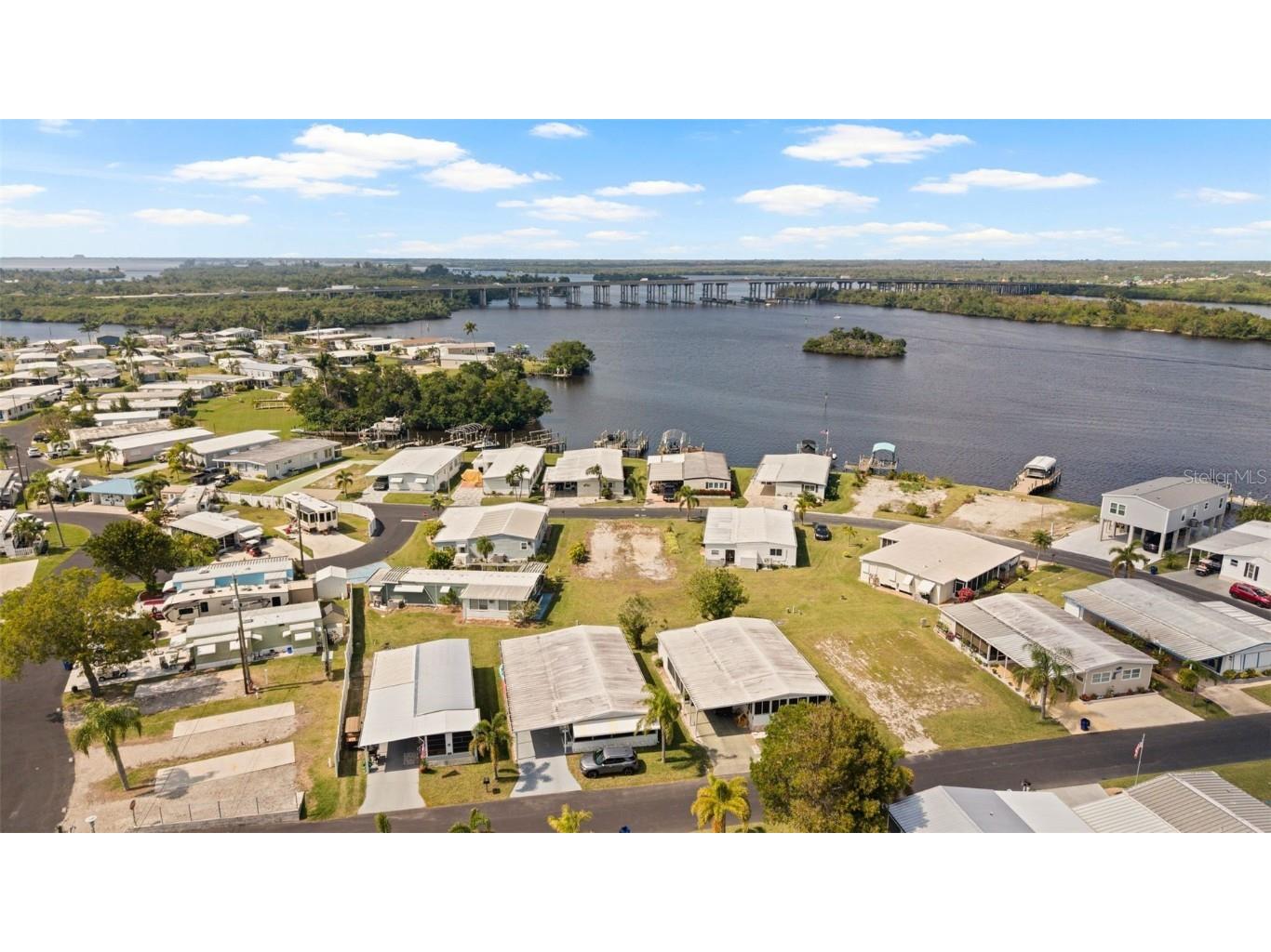 362 Shoreland Drive Fort Myers FL 33905 - CALOOSAHATCHEE RIVER TB8364849 image4