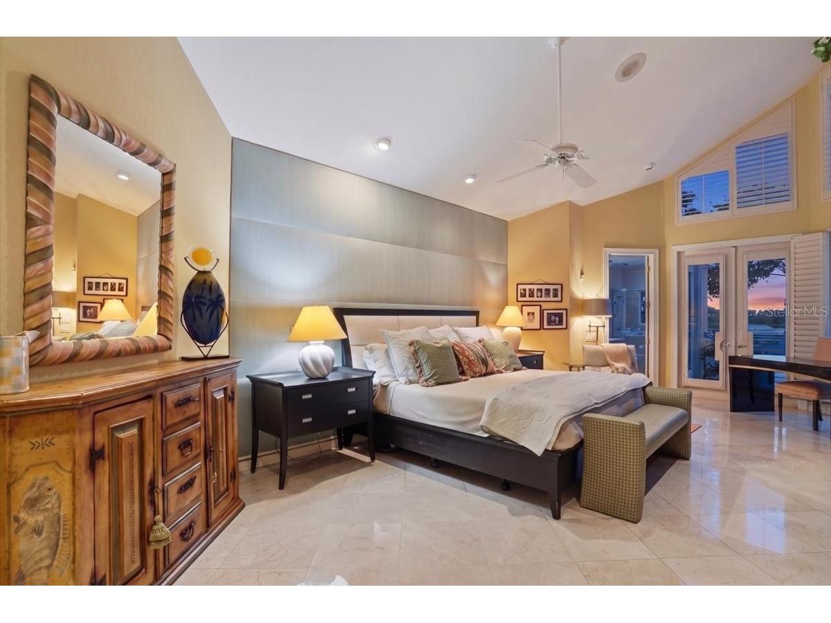 3620 Fair Oaks Place Longboat Key FL 34228 - BUTTONWOOD HARBOR SARASOTA BAY A4693553 image23