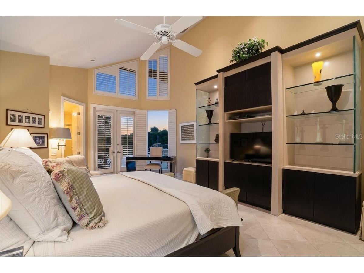 3620 Fair Oaks Place Longboat Key FL 34228 - BUTTONWOOD HARBOR SARASOTA BAY A4693553 image24