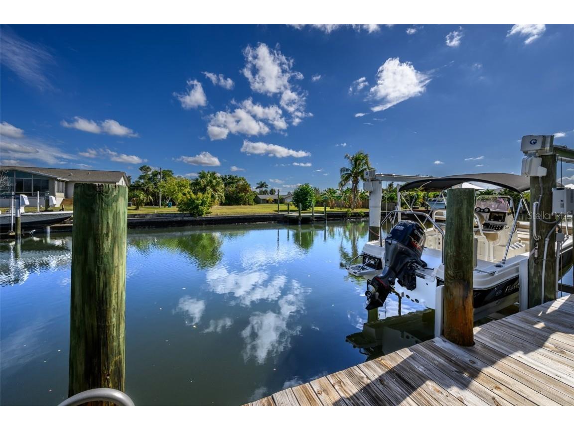 3620 Magnolia Way Punta Gorda FL 33950 C7518902 image2