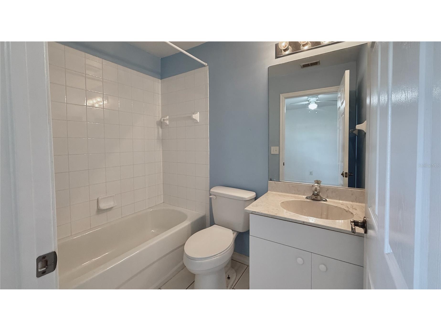 3620 Pine Oak Circle #105 Fort Myers FL 33916 C7520137 image9