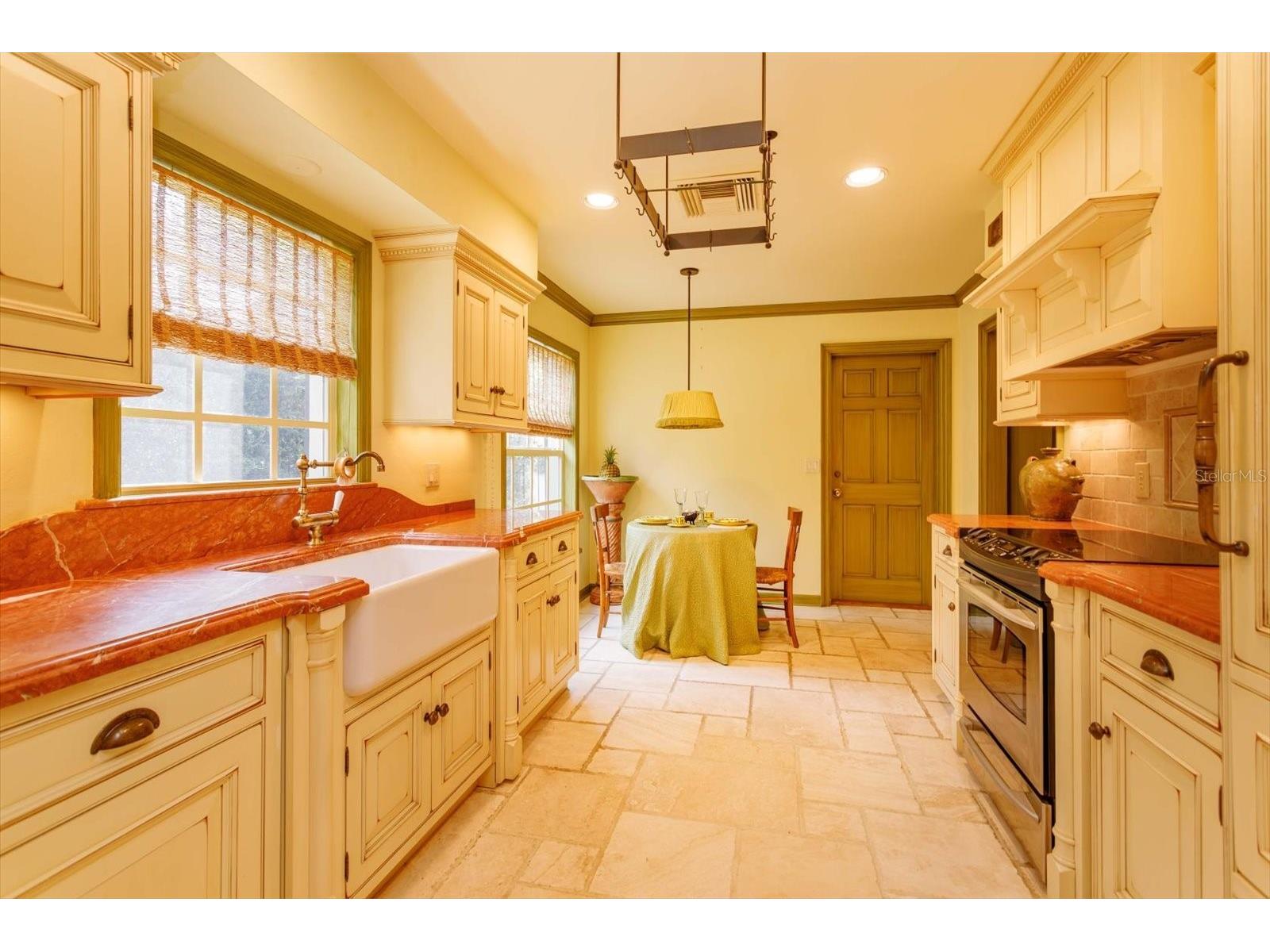 3620 Shamrock Court Orlando FL 32806 G5110173 image6