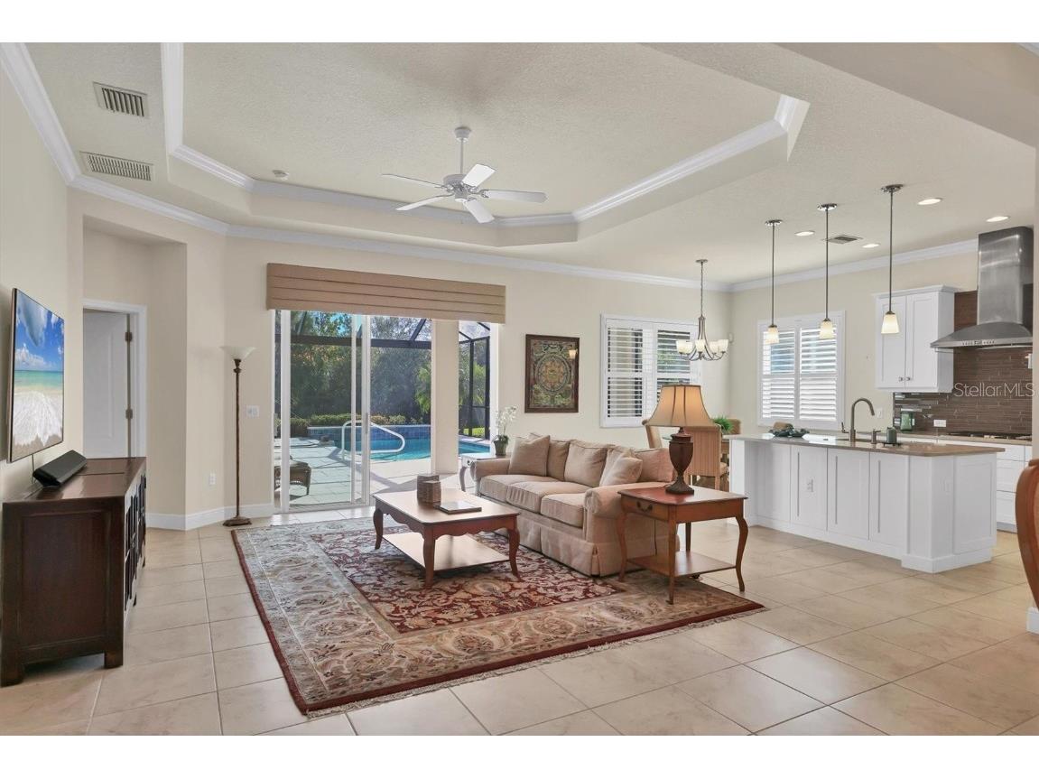 3620 Woodcliff Lake Terrace Sarasota FL 34243 A4674613 image13