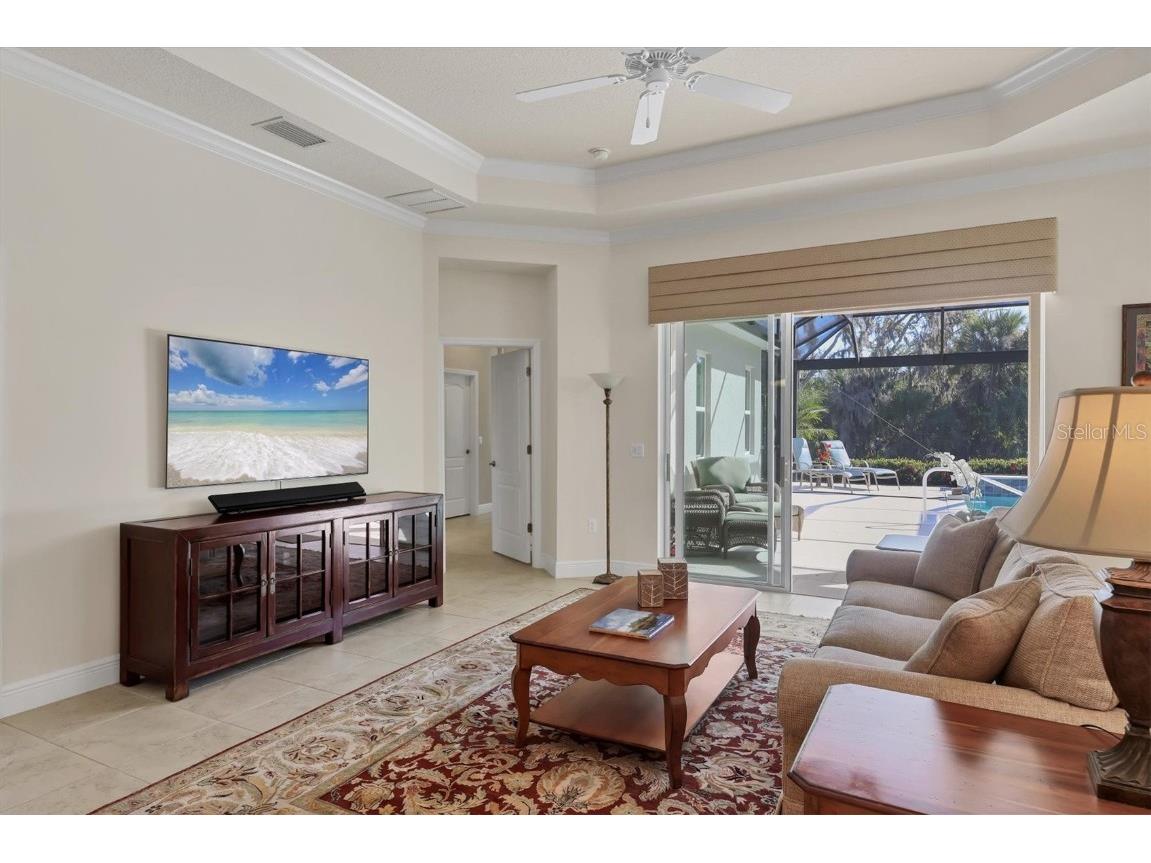 3620 Woodcliff Lake Terrace Sarasota FL 34243 A4674613 image17