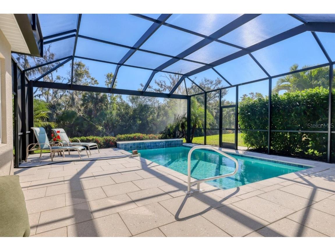 3620 Woodcliff Lake Terrace Sarasota FL 34243 A4674613 image4