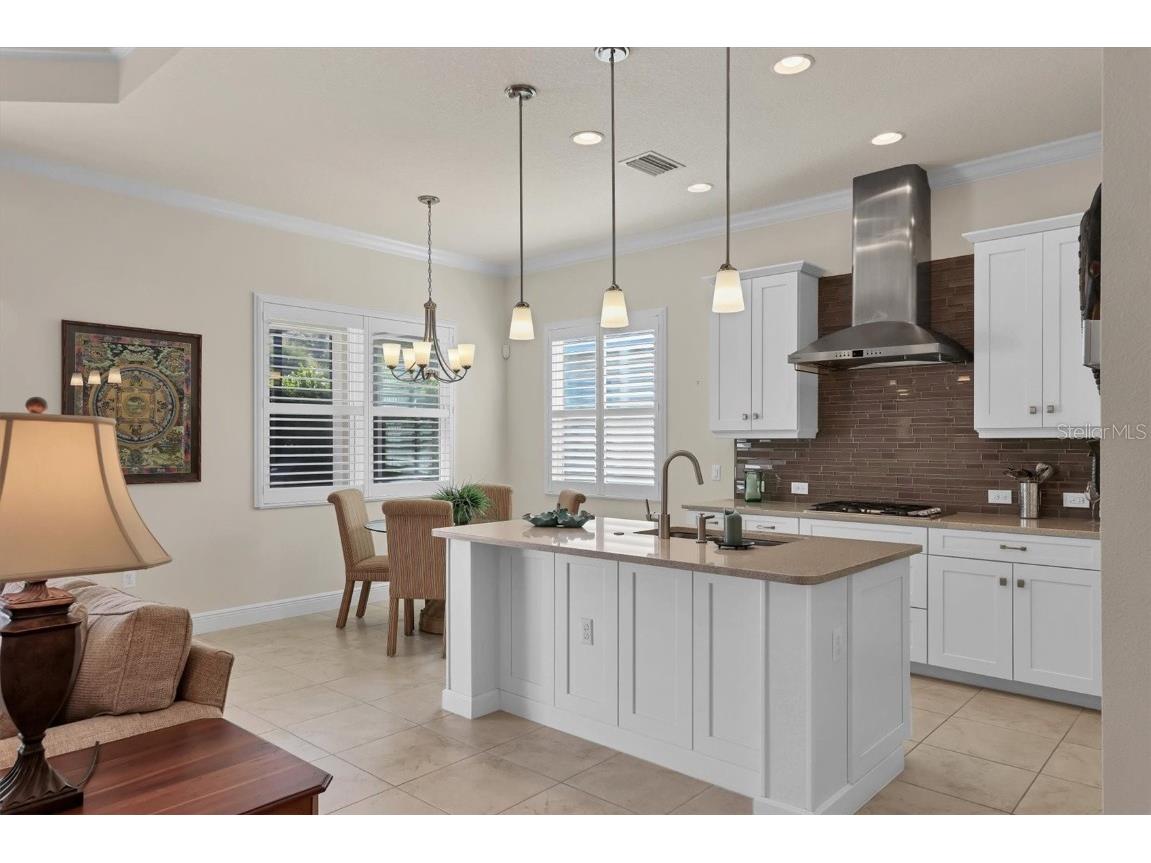 3620 Woodcliff Lake Terrace Sarasota FL 34243 A4674613 image6