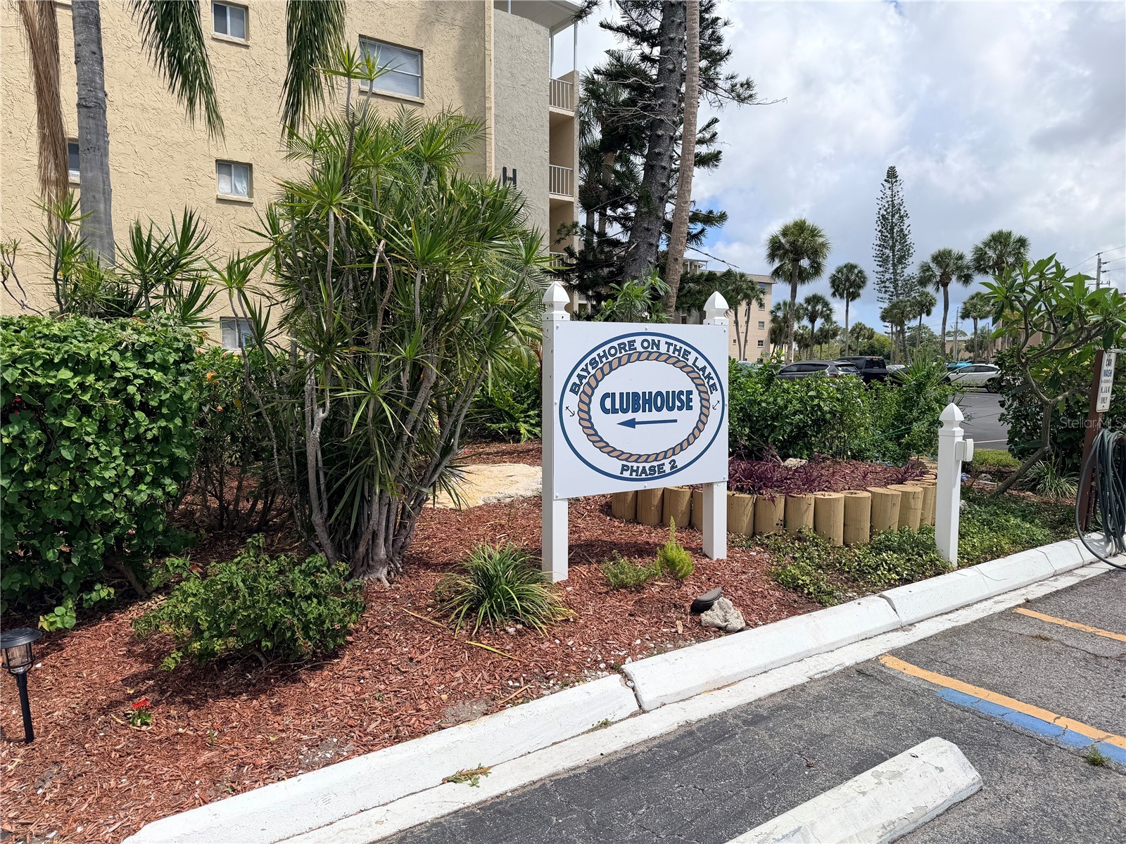 3621 Lake Bayshore Drive #J-403 Bradenton FL 34205 A4690941 image6
