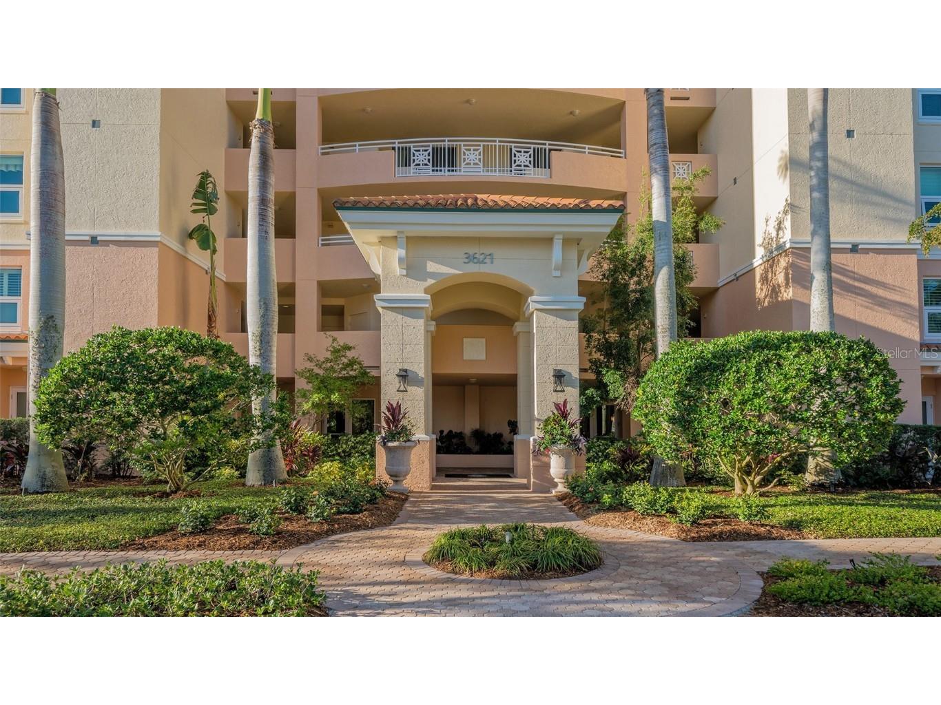 3621 N Point Road #301 Osprey FL 34229 A4558119 image1