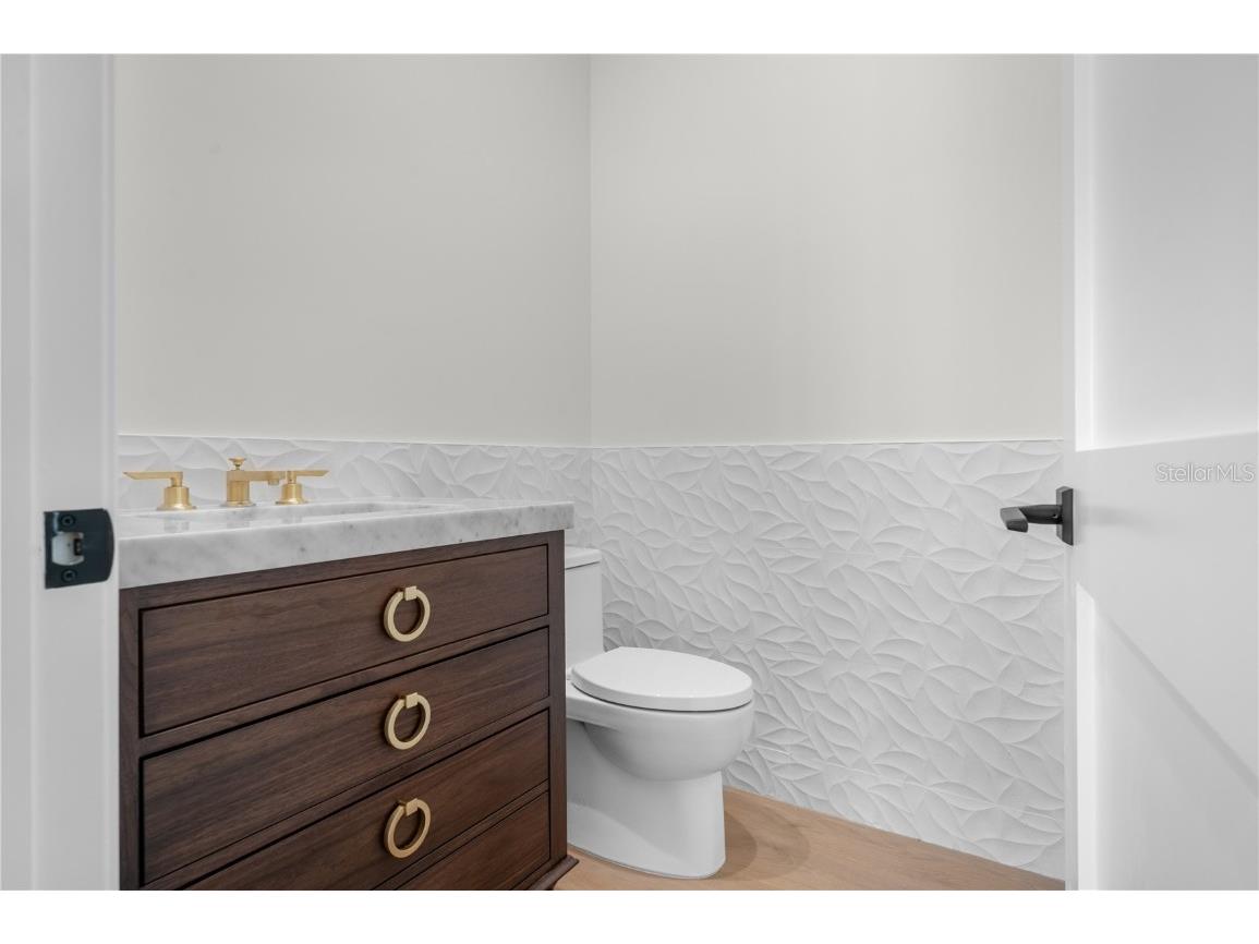 3621 San Remo Terrace Sarasota FL 34239 A4592737 image16